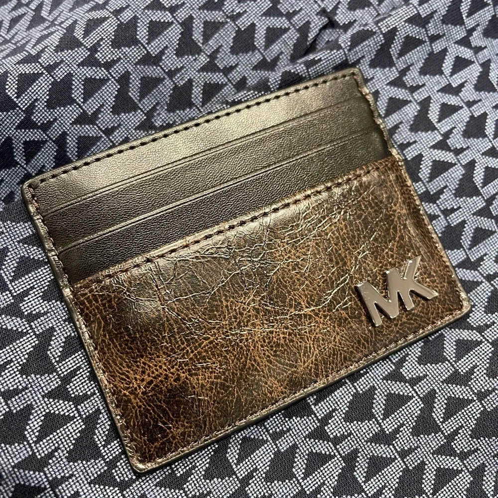 MICHAEL KORS Cyrus Burnished Tall Card Case Chocolate Brown  NWT